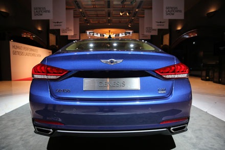 Hyundai Genesis sedan mới ra mắt tại Hàn Quốc - 16 Hyundai Genesis sedan mới ra mắt tại Hàn Quốc